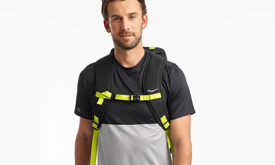 Reforma Mochila Saucony Preta